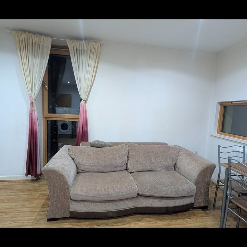 2 Bed Flat, Lemonade Building, IG11 - Photo 1