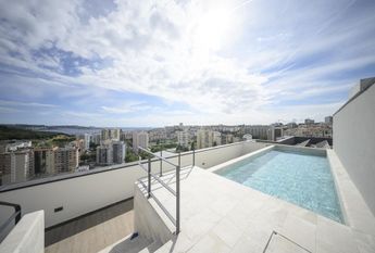 4 Bedroom Apartment with swimming pool, Miraflores, Oeiras