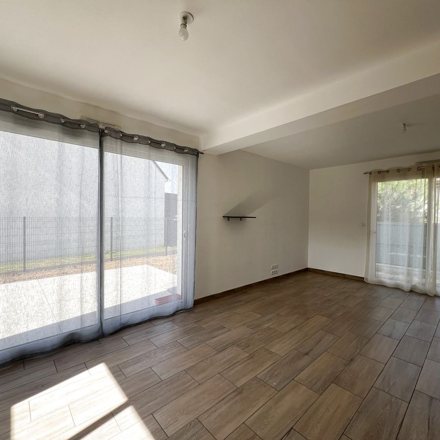 Location Maison 7 pièces 135m² SARGE LES LE MANS 72190 - Photo 1