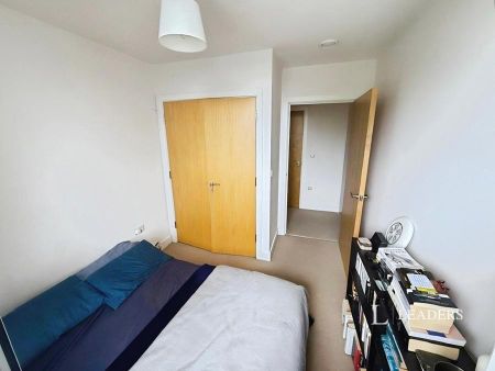 2 bedroom apartment to rent Cantelupe Road, East Grinstead, West Sussex, RH19 - Photo 5