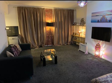 1 Bed Flat, Oakfield Avenue, G12 - Photo 2