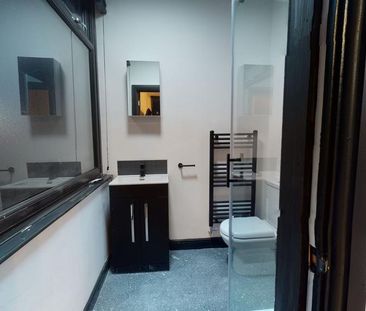 Studio to rent - Photo 2