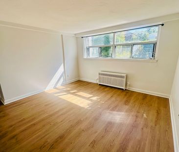 For Lease - 430 Ridelle Avenue Unit# 1, Toronto, Ontario - Photo 5