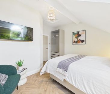 Room 7 The Ashley Collection, Ashley Avenue, Belfast, BT9 7BT - Photo 3
