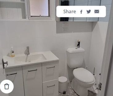 Oaklands Park - Photo 2