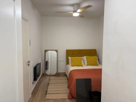Carrer Baró de Maldà, L'Hospitalet de Llobregat, Catalonia 08901 - Photo 2