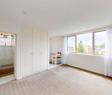 Perfectly Located! - Photo 5