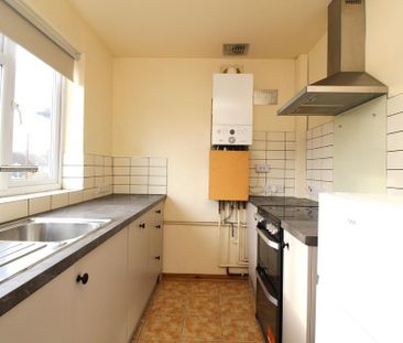 2 bedroom maisonette to rent - Photo 4