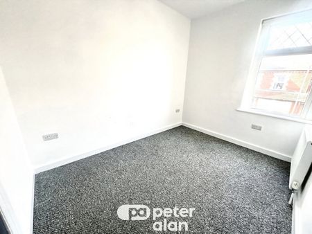 Hawthorn Road West, CARDIFF - Photo 4