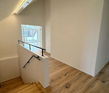 Exklusive, frisch sanierte 6.5-Zimmer-Attikawohnung in Bottighofen ... - Photo 5