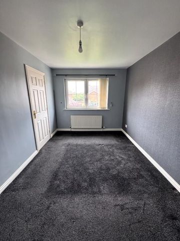 33 Carnbeg Avenue, Antrim, BT41 4RA - Photo 3