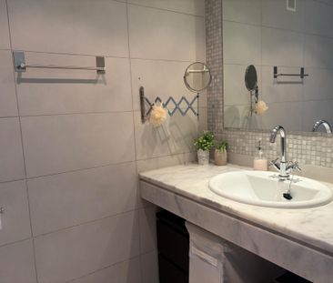 LOFT AMUEBLADO CON VISTAS DESPEJADAS AL SKYLINE DE MADRID – SANCHIN... - Photo 2