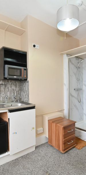 Castletown Road, West Kensington - Photo 1