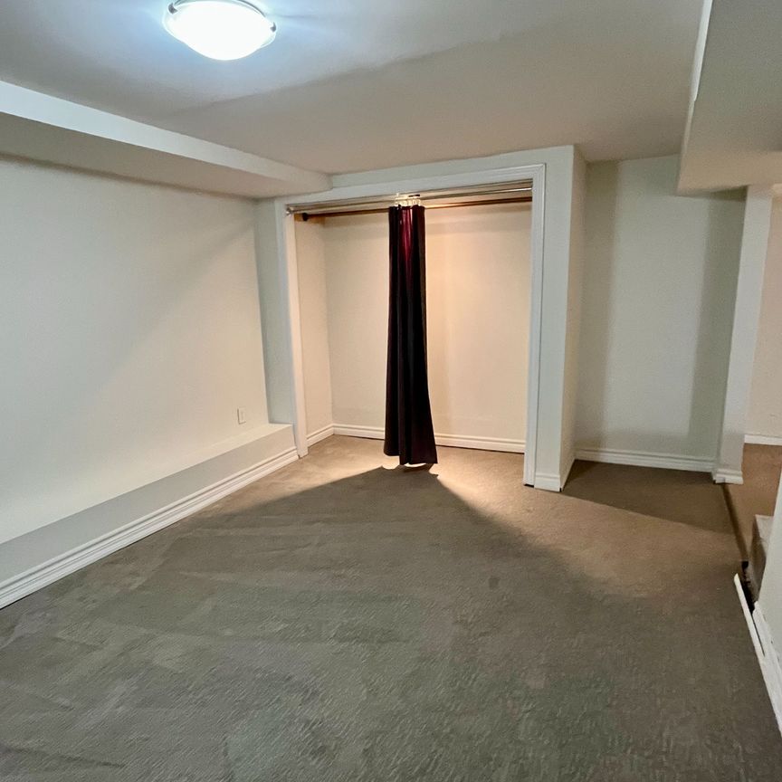 For Lease - 5 Edgewood Gardens Unit# Basement, Toronto, Ontario - Photo 1