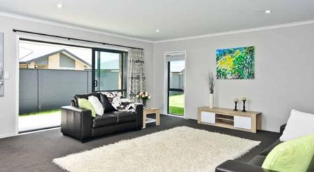 Well presented family home in Huntington - Photo 2