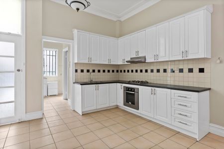 203 Ross Street, Port Melbourne VIC 3207 - House For Rent | Domain - Photo 4