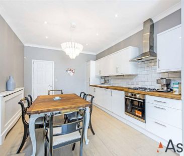 3 bedroom flat to rent - Photo 2