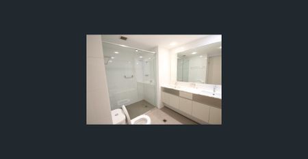 EPICA WITH EAST FACING 3 BEDROOM - Available from 22nd December - Photo 5