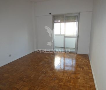 Apartamento luminoso para arrendamento em são joão da talha - loures - Foto 6