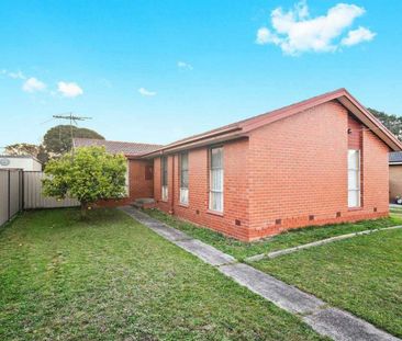 5 Silvan Grove, Hampton Park VIC - Photo 1