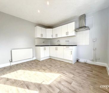 3 bedroom house - Photo 5