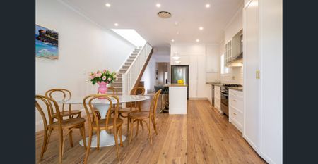 Timeless Family Classic in Randwick North Cul-de-Sac - Photo 2