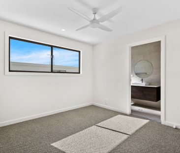 Make Me Home.. - Photo 1