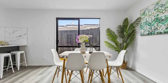 Brand New 4 Bedroom Townhouse - Photo 2