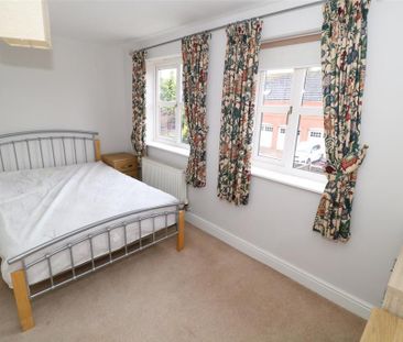 4 bedroom mews to rent - Photo 6