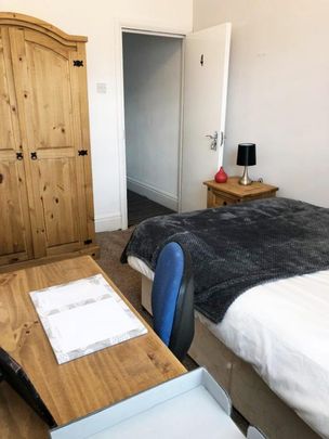 4 bedroom house share to rent - Photo 1