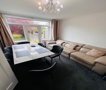 3 Bed Semi-Detached House, Wychwood Avenue, LU2 - Photo 2
