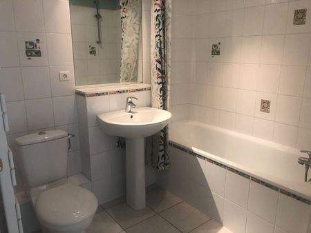 Location Appartement 2 pièces 46m² ESCHAU 67114 - Photo 5