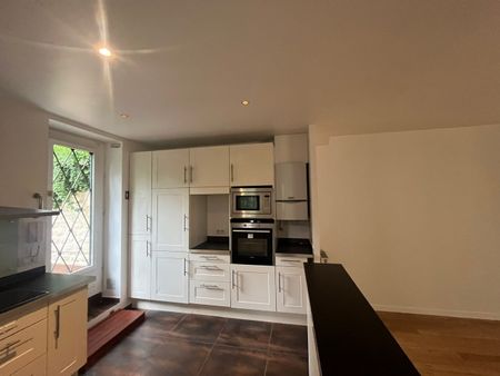À louer : Appartement 2 pièces au coeur de Saint-Germain-en-Laye - Photo 2
