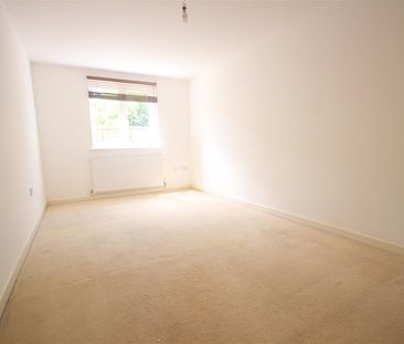 1 bedroom Apartment to let - Photo 1