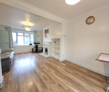 Martindale Road, Hemel Hempstead - Photo 3