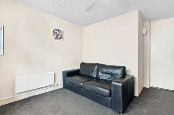 Light Filled and Position Perfect - Photo 1