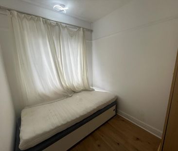 4 bedroom terraced house to rent - Photo 6