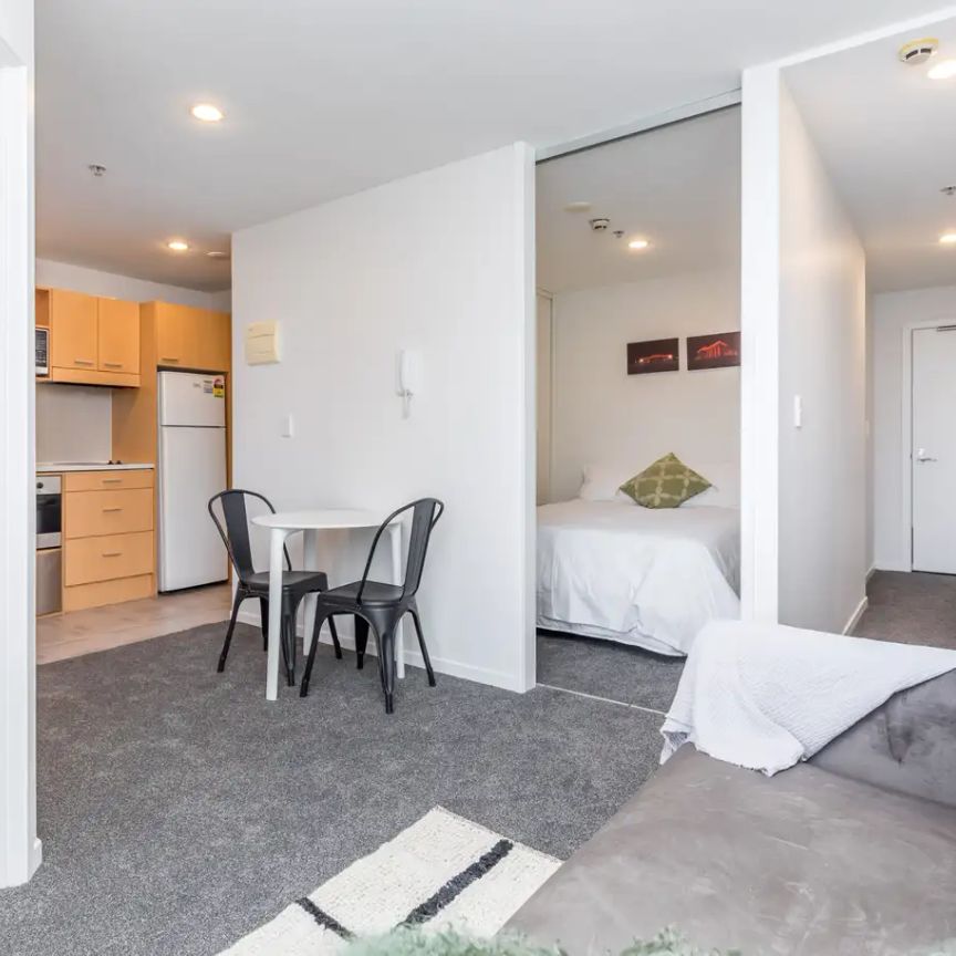 421 Queen Street – 1006 - Photo 1