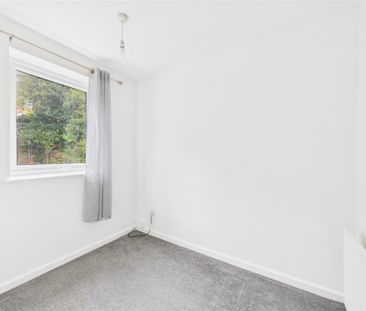 2 bedroom Town house to rent - Photo 5