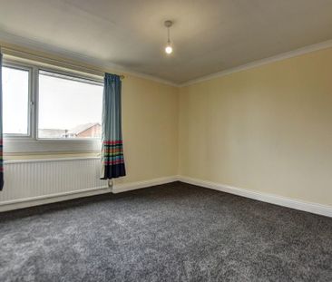 2 bedroom end of terrace house to rent - Photo 6