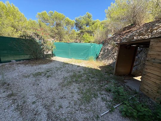 A louer - Appartement Ensues La Redonne T2 de 55m2 - Jardin privatif, - Photo 1