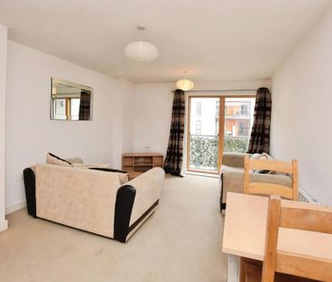 1 bedroom flat to rent - Photo 2
