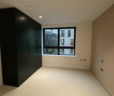 2 Bed Flat, Pilot Walk, SE10 - Photo 4