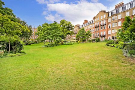 A bright and well-proportioned four double bedroom apartment, situated on the fourth floor (with lift) of this popular block in SW5. Benefitting from access to communal gardens and a porter - Photo 3
