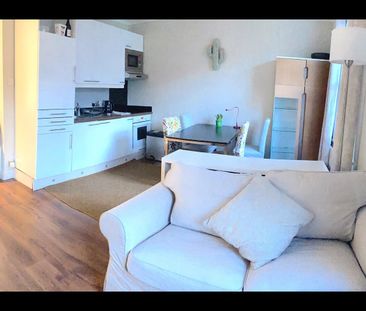 2 Bed Flat, Fulham Palace Road, W6 - Photo 1