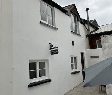 3 bedroom mews to rent - Photo 4