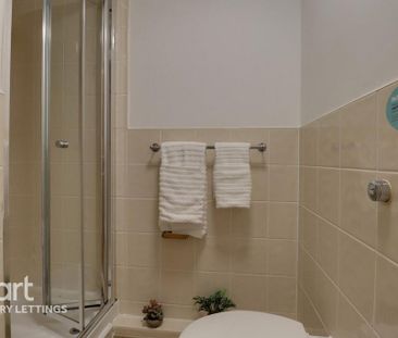 1 bedroom in a flat share to rent - Photo 6