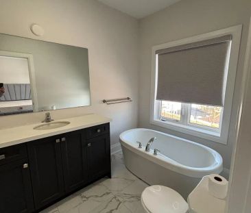 65 CONARTY CRESCENT E - Photo 3