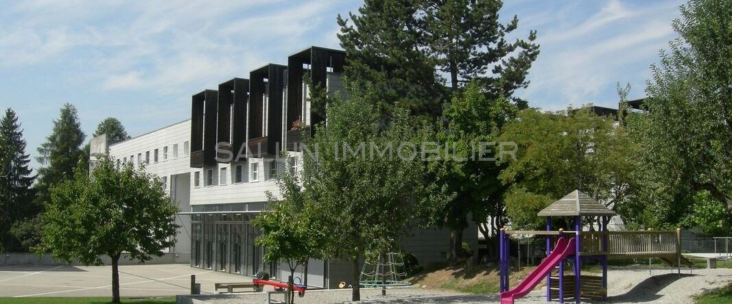 SPACIEUX STUDIO DANS UN QUARTIER FAMILIAL - Photo 1