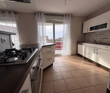 Location Appartement 3 pièces 72m² - Photo 3